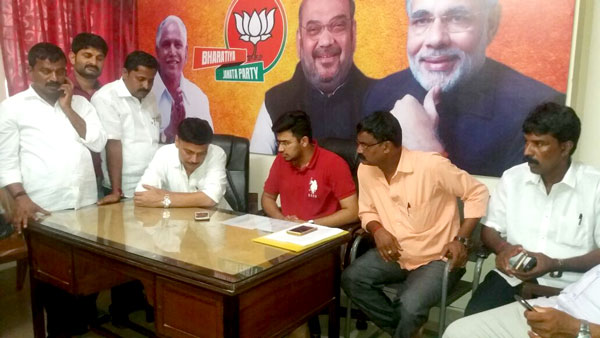 RN-Tejasvi-visit-bantwala-bjp-office